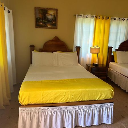 Brytan Villa Treasure Beach Esterno foto