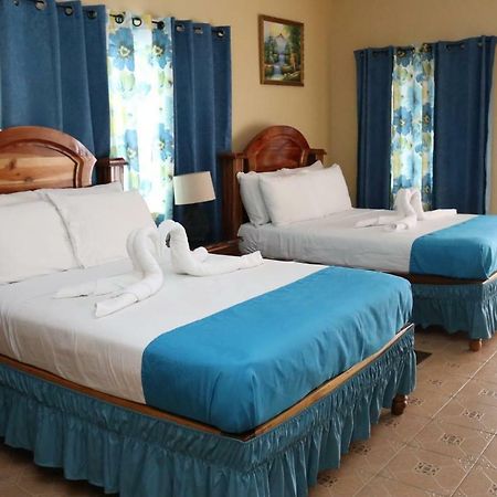 Brytan Villa Treasure Beach Esterno foto