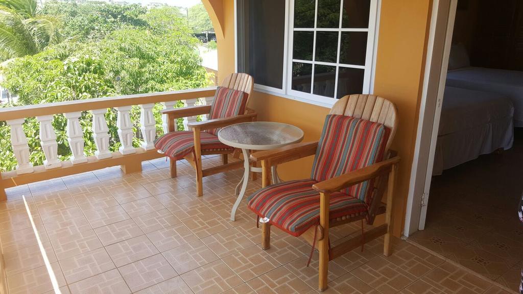 Brytan Villa Treasure Beach Esterno foto