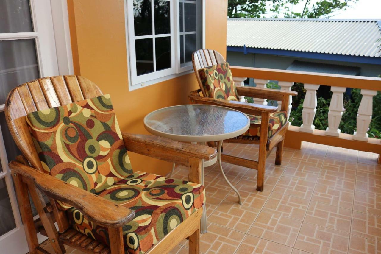 Brytan Villa Treasure Beach Esterno foto