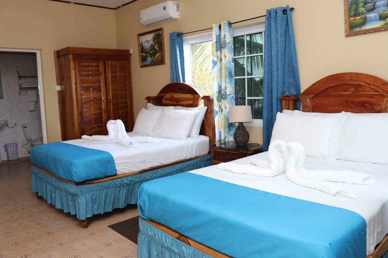 Brytan Villa Treasure Beach Esterno foto
