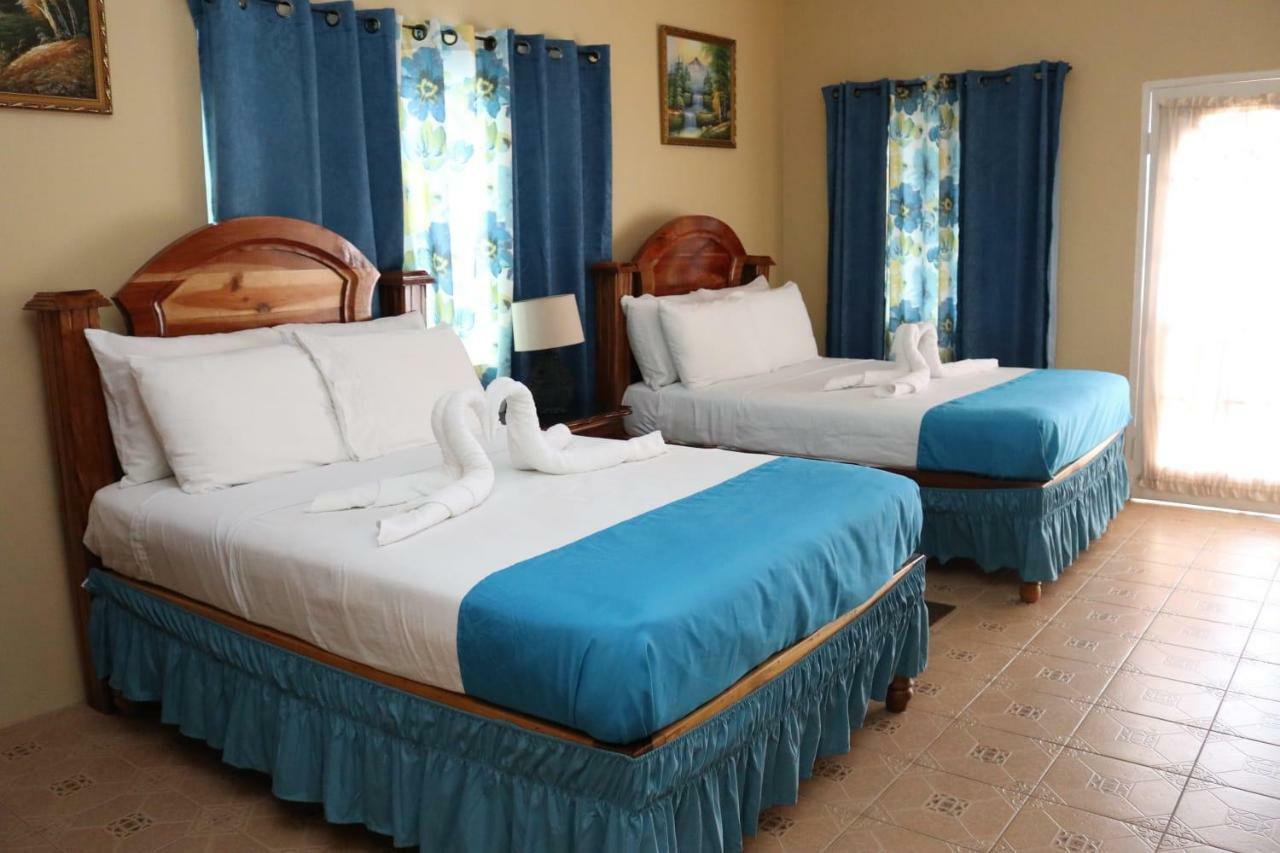 Brytan Villa Treasure Beach Esterno foto